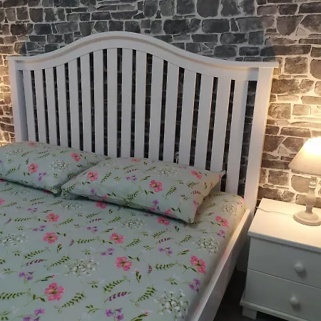 Apartment Aпартамент 5 *