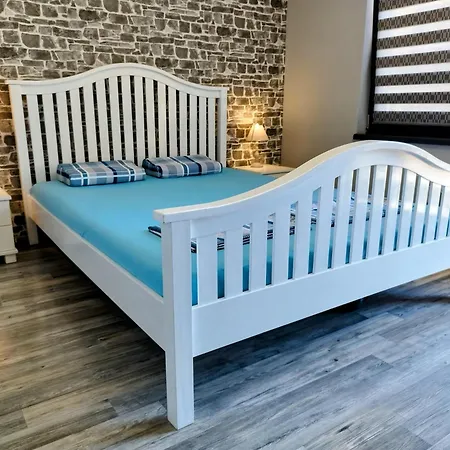 Apartment Aпартамент 5 *