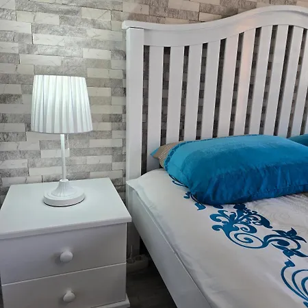 Apartament Aпартамент 5 *